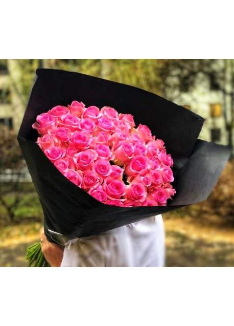 50 rožinių rožių puokštė
